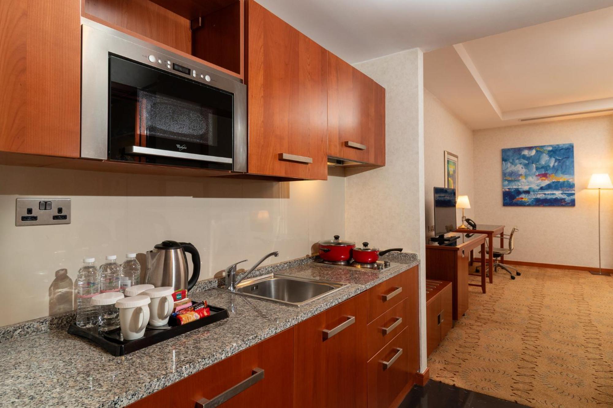 Holiday Inn Kuwait By Ihg Кувейт Экстерьер фото